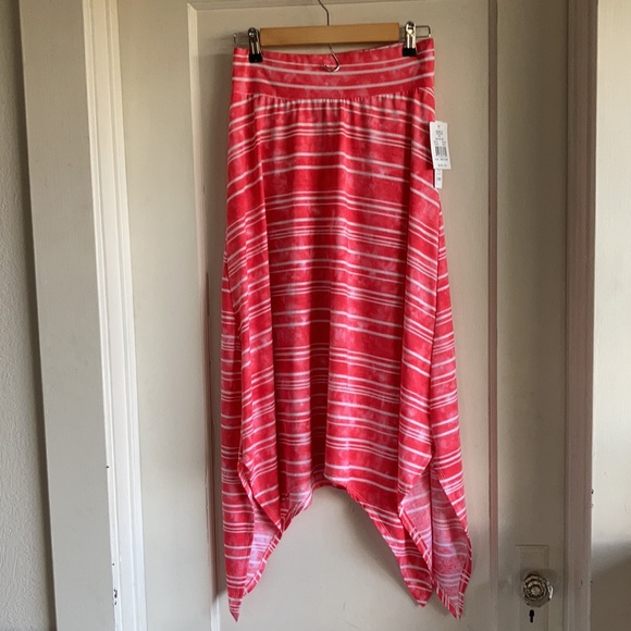 Joe B Women’s Skirt Size Medium Color - Coral and White - Picture 1 of 9